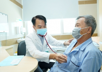 Từ năm 2027, bác sĩ phải thi đánh giá năng lực trước khi hành nghề
