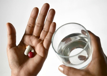BỆNH GOUT UỐNG THUỐC GÌ NHANH KHỎI