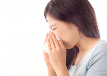 Chất nhầy mũi họng đặc, dính cảnh báo bệnh gì?